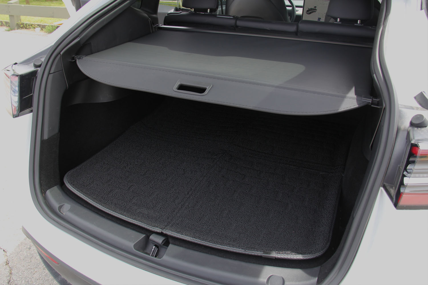 Model Y Cargo Screen