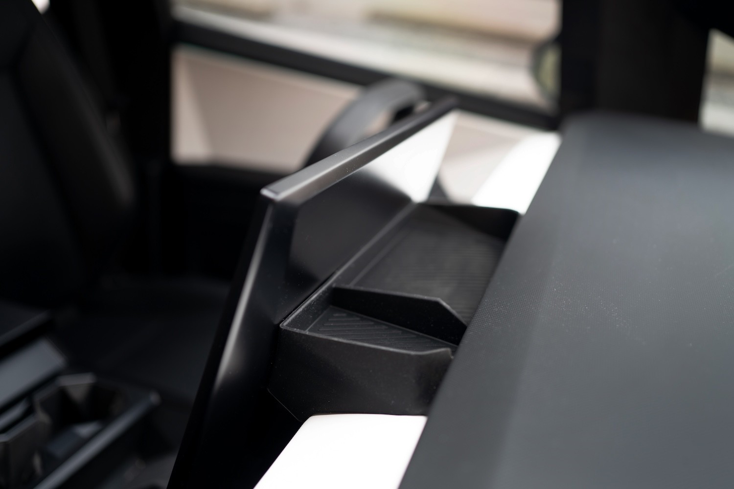Cybertruck Behind Screen Organizer Tray