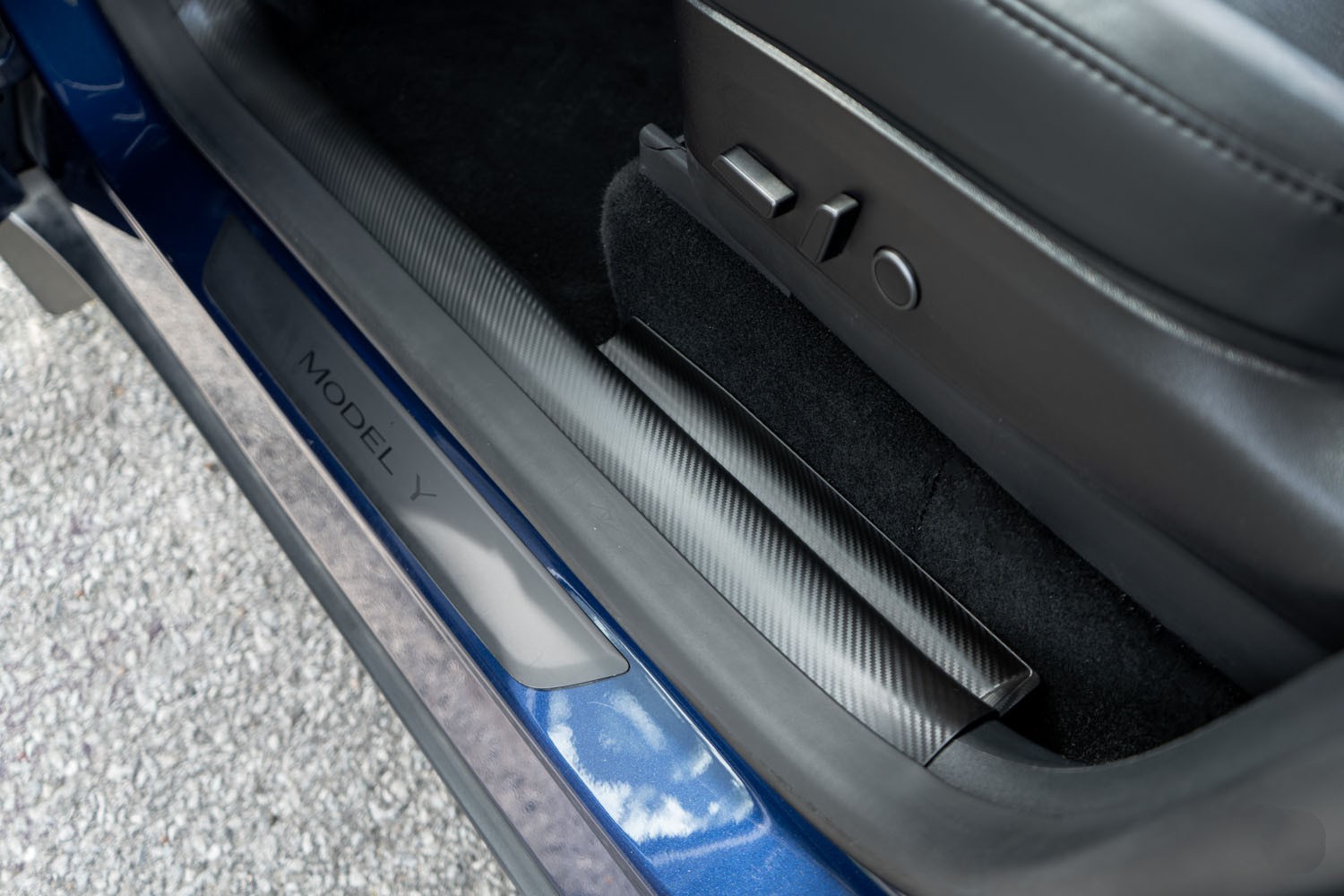 Model Y door sill driver protector guard