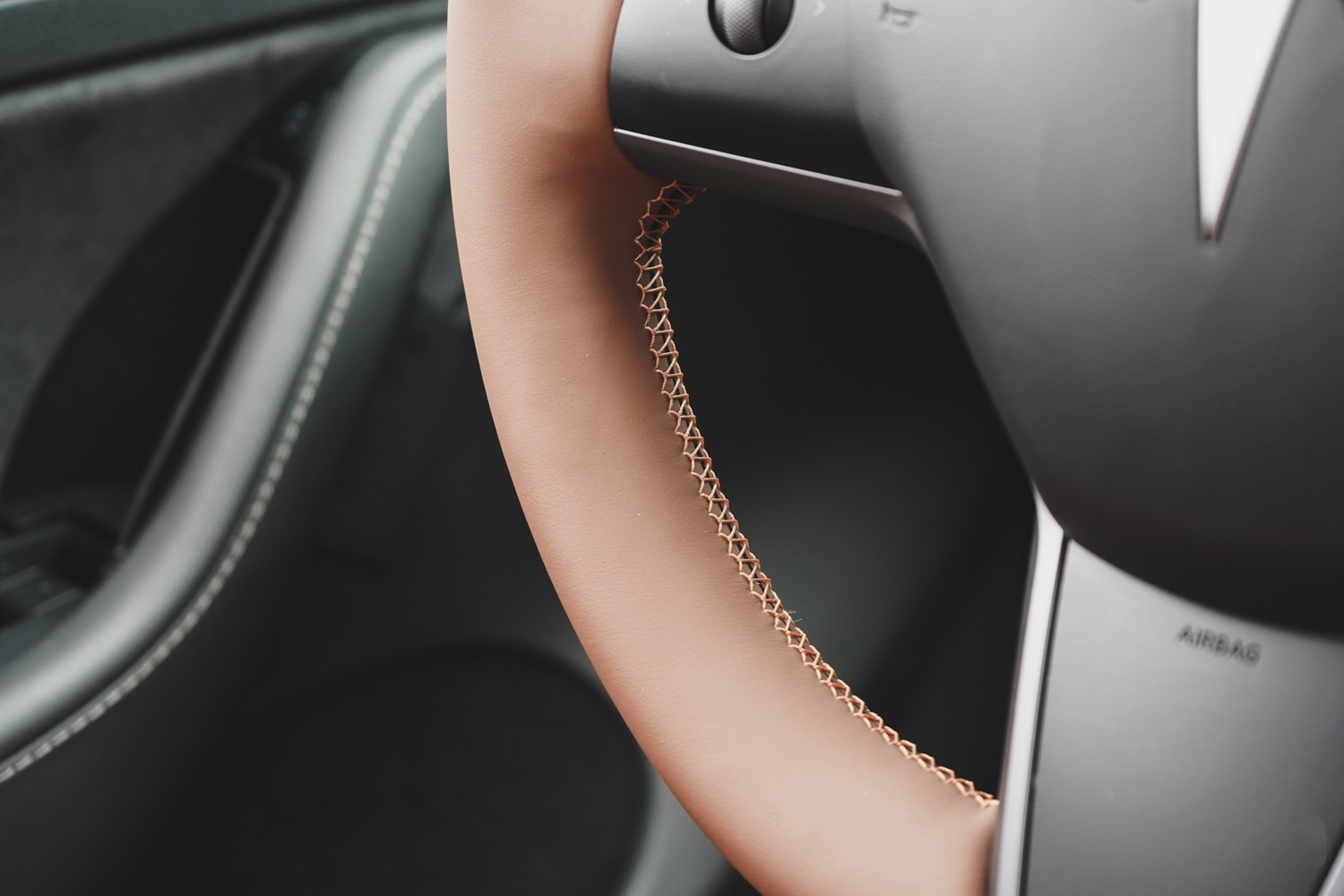 Nappa Leather Steering Wheel Cover Hand Stitched for Model Y - Saddle Tan